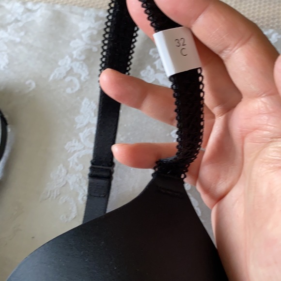 Calvin Klein Liquid Touch lightly lined bra - Picture 2 of 7